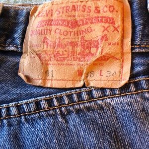 Levi’s 501 button fly jeans. P772